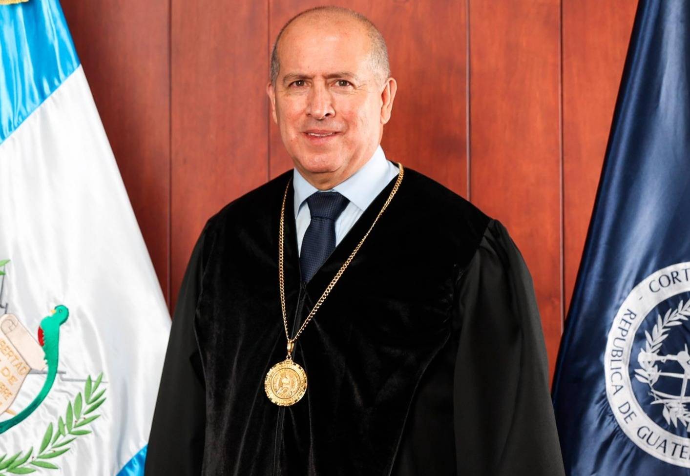 Nester Vásquez asume como presidente de la Corte de Constitucionalidad
